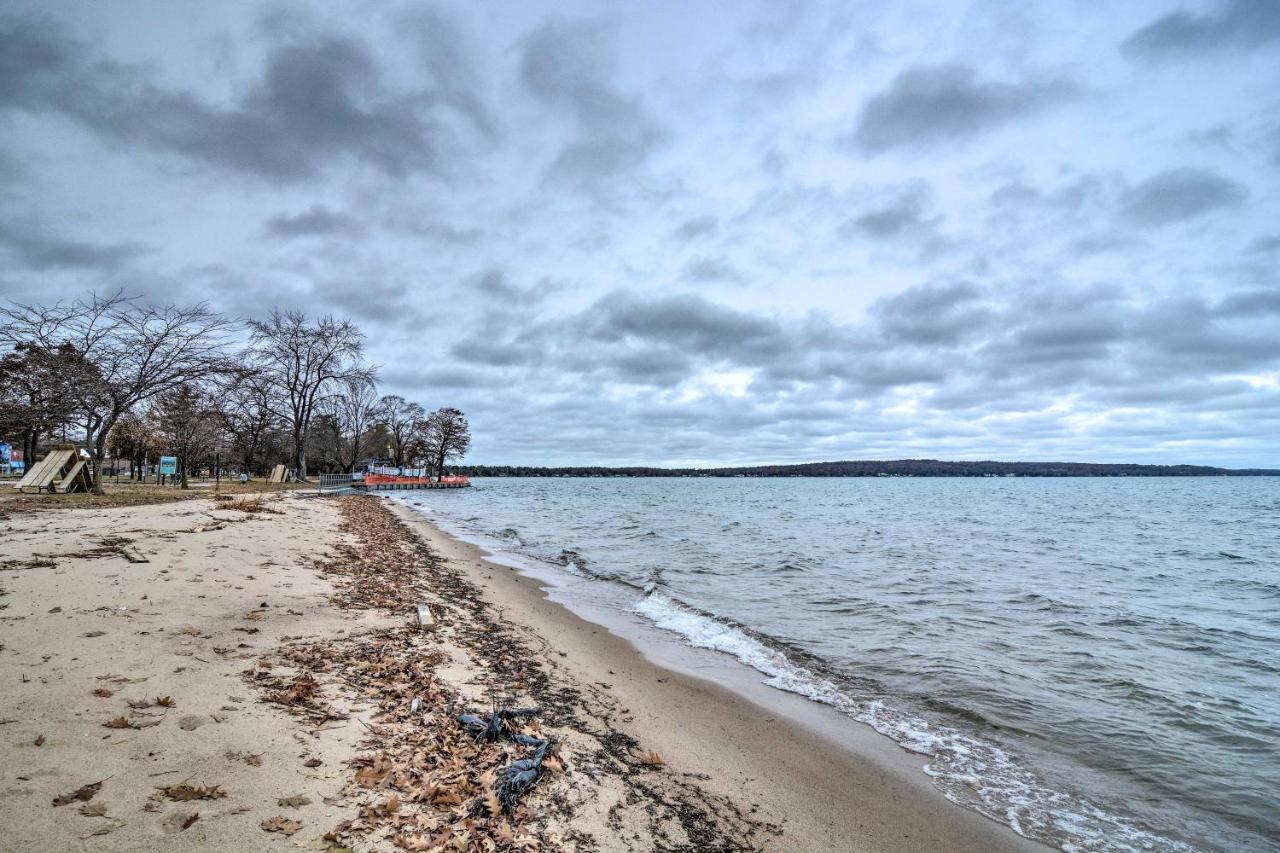 Modern Traverse City Condo About 1 Mi To Bay! Экстерьер фото